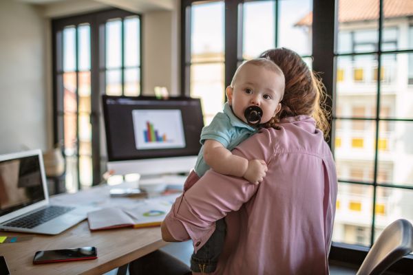 bottle feeding tips for newborns