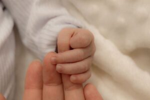 baby grasping milestones